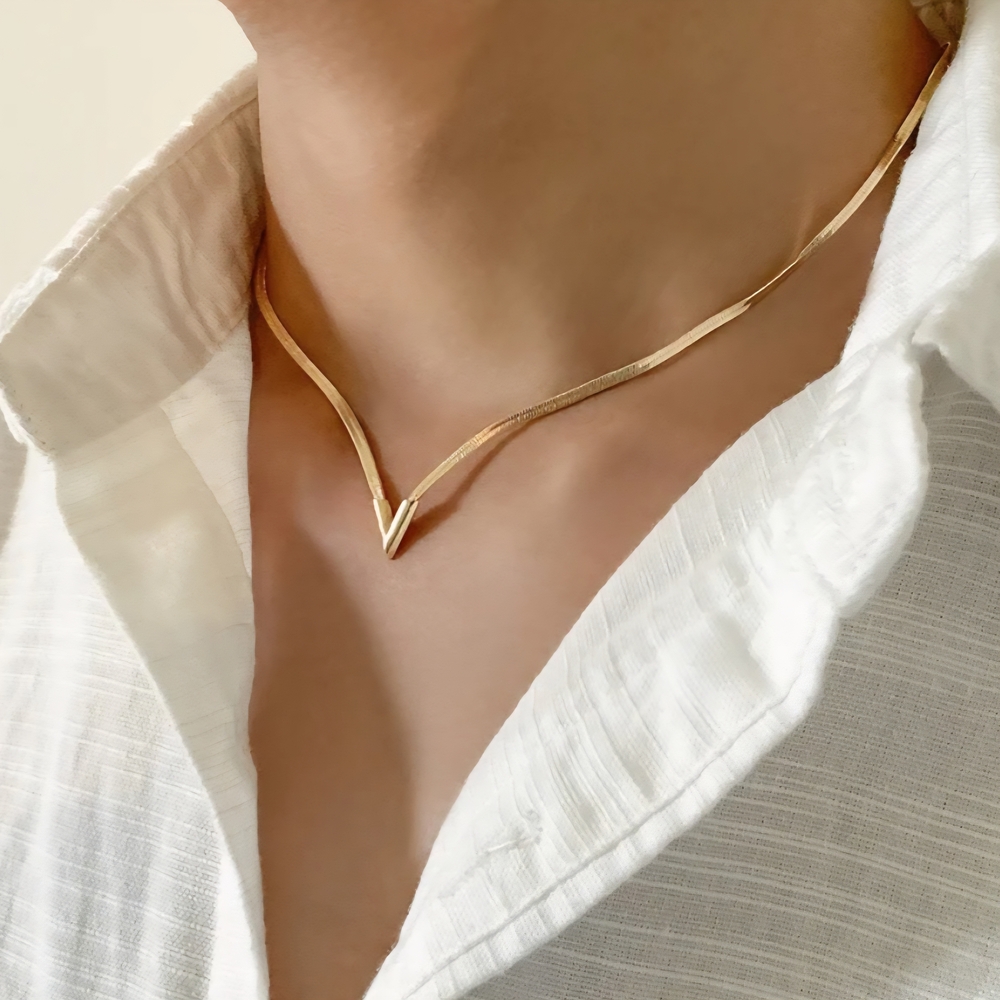 Gold Tone Necklace V ShapedFlat Snake Clavicle Chain - Picture 1 of 9